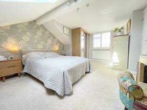 Greenhurst Road- click for photo gallery